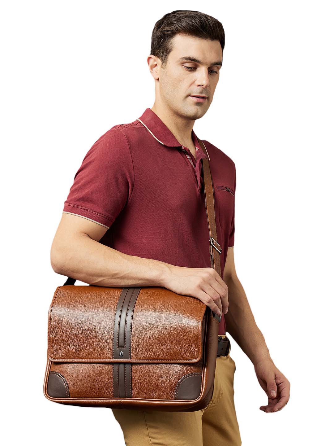 

Tortoise Diego Structured Genuine Leather Laptop Bag 15.5 Inch, Brown