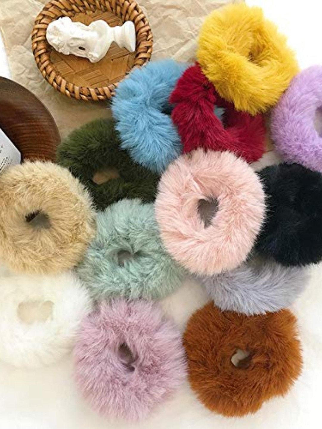 

DN Creation Set of 6 Assorted Fur Scrunchies Ponytail Holders
