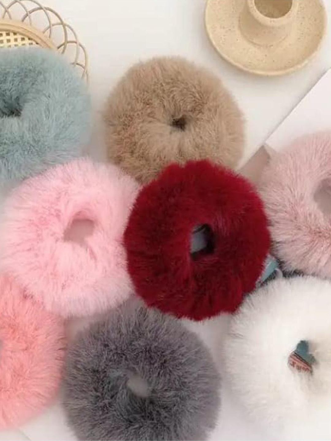 

DN Creation Set of 6 Fur Ponytail Holders, Assorted