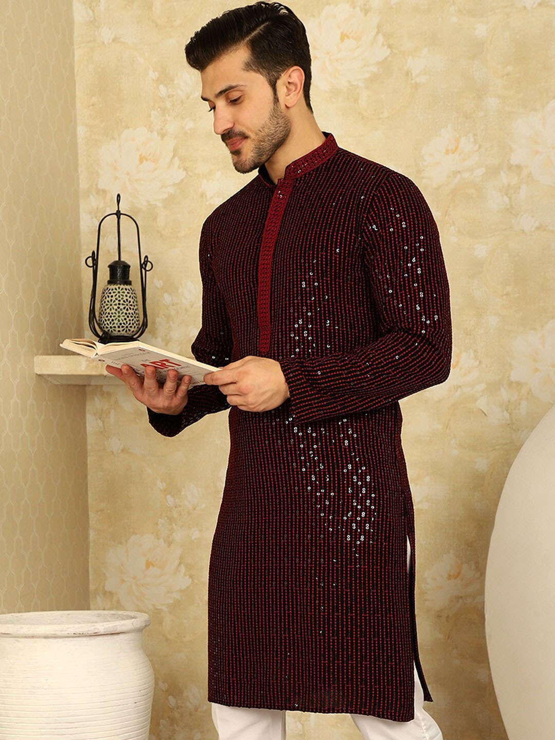 

Jompers Embellished Chikankari Straight Kurta, Maroon