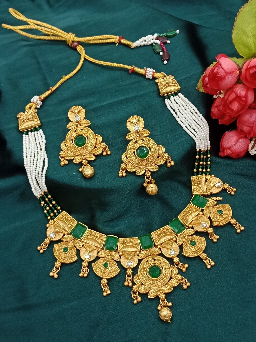

AASHISH IMITATION Gold-Plated Jewellery Set