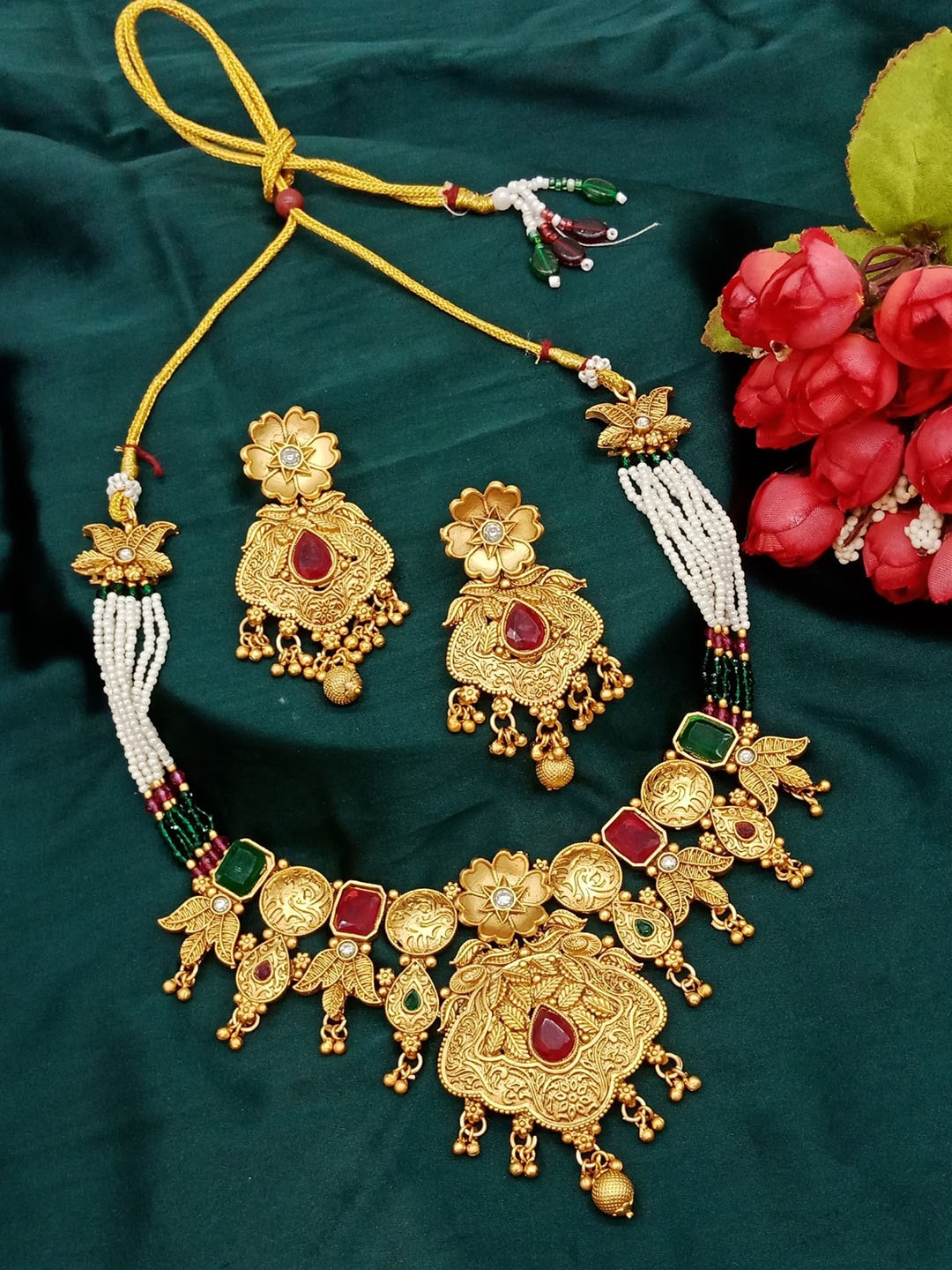 

AASHISH IMITATION Gold-Plated Jewellery Set