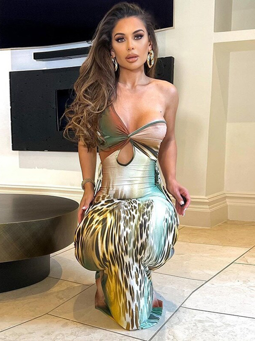 

StyleCast Blue & Brown Abstract Printed One Shoulder Cut-Outs Detail Bodycon Maxi Dress