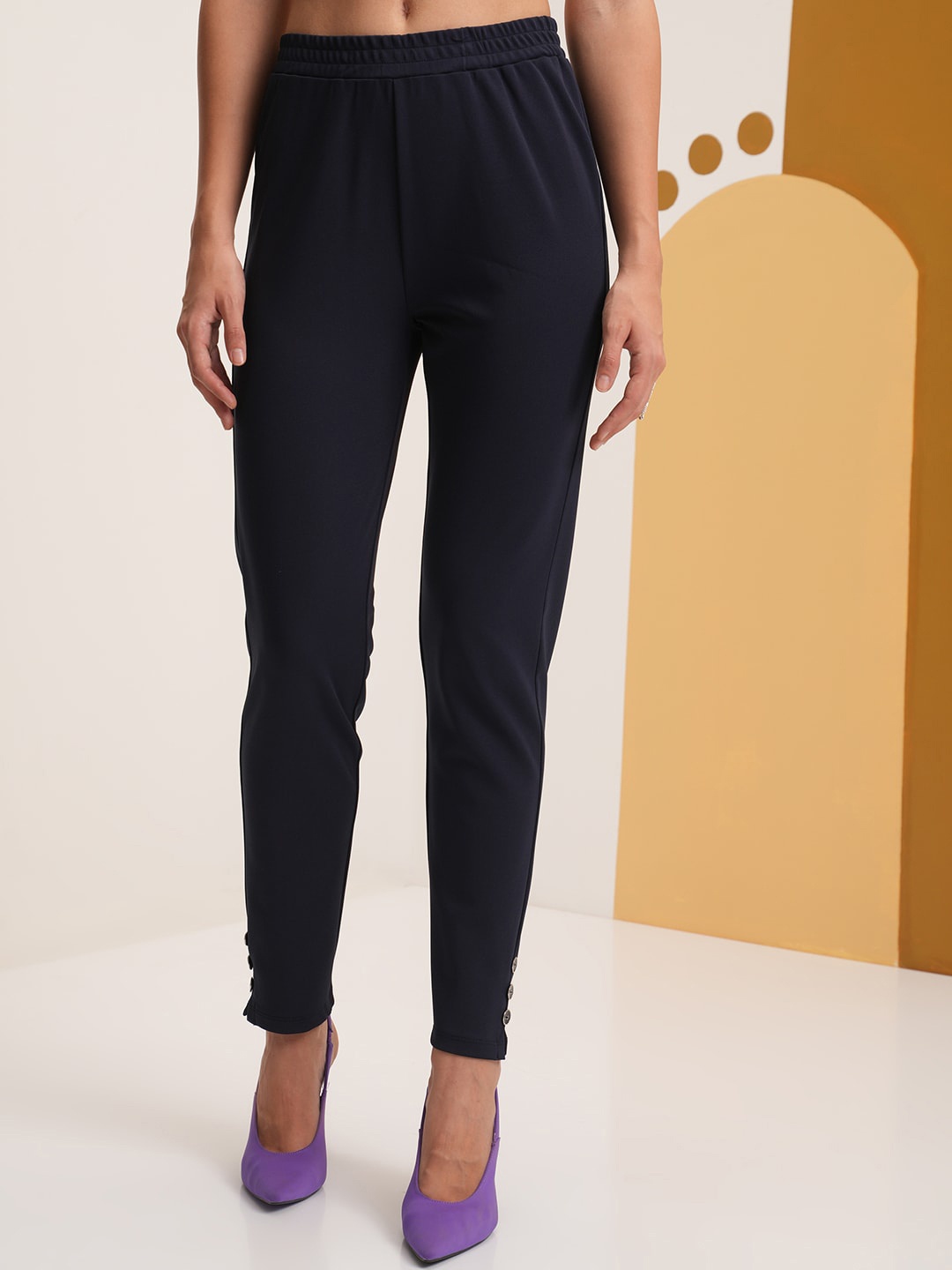 

Vishudh Women Mid Rise Slim Fit Trousers, Navy blue