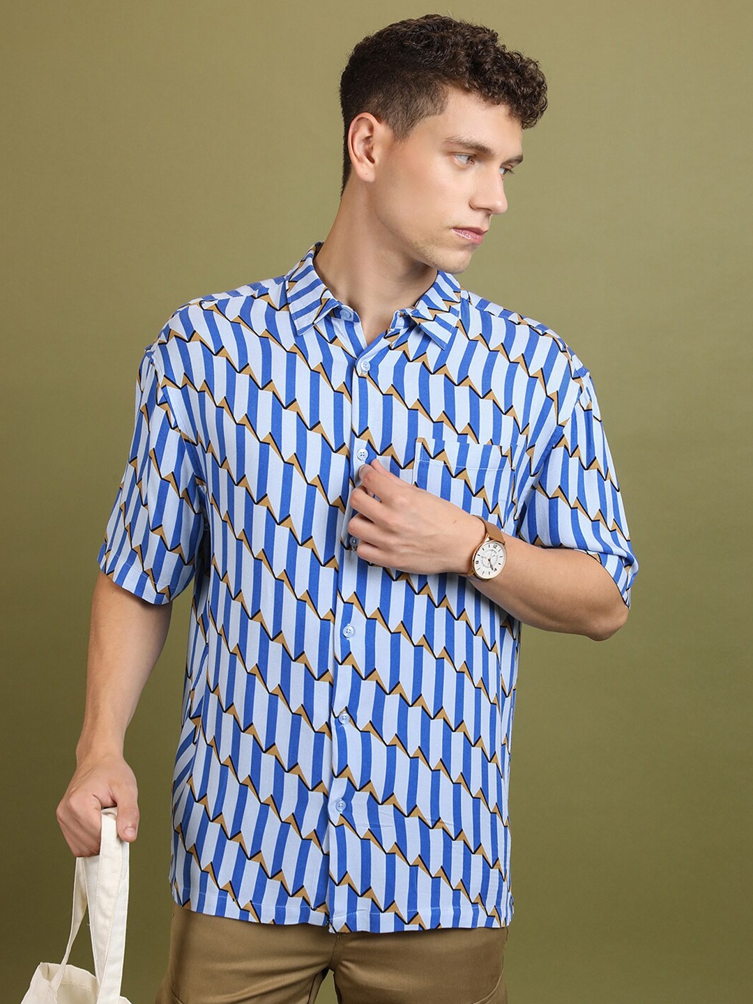 

HIGHLANDER Vertical Striped Spread Collar Casual Shirt, Blue