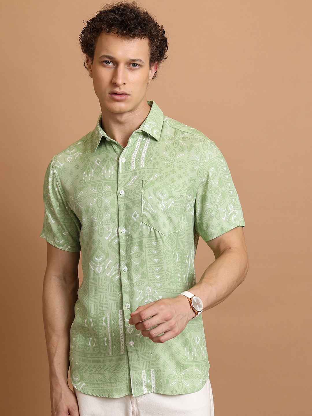 

HIGHLANDER Slim Fit Ethnic Motifs Printed Spread Collar Casual Shirt, Green