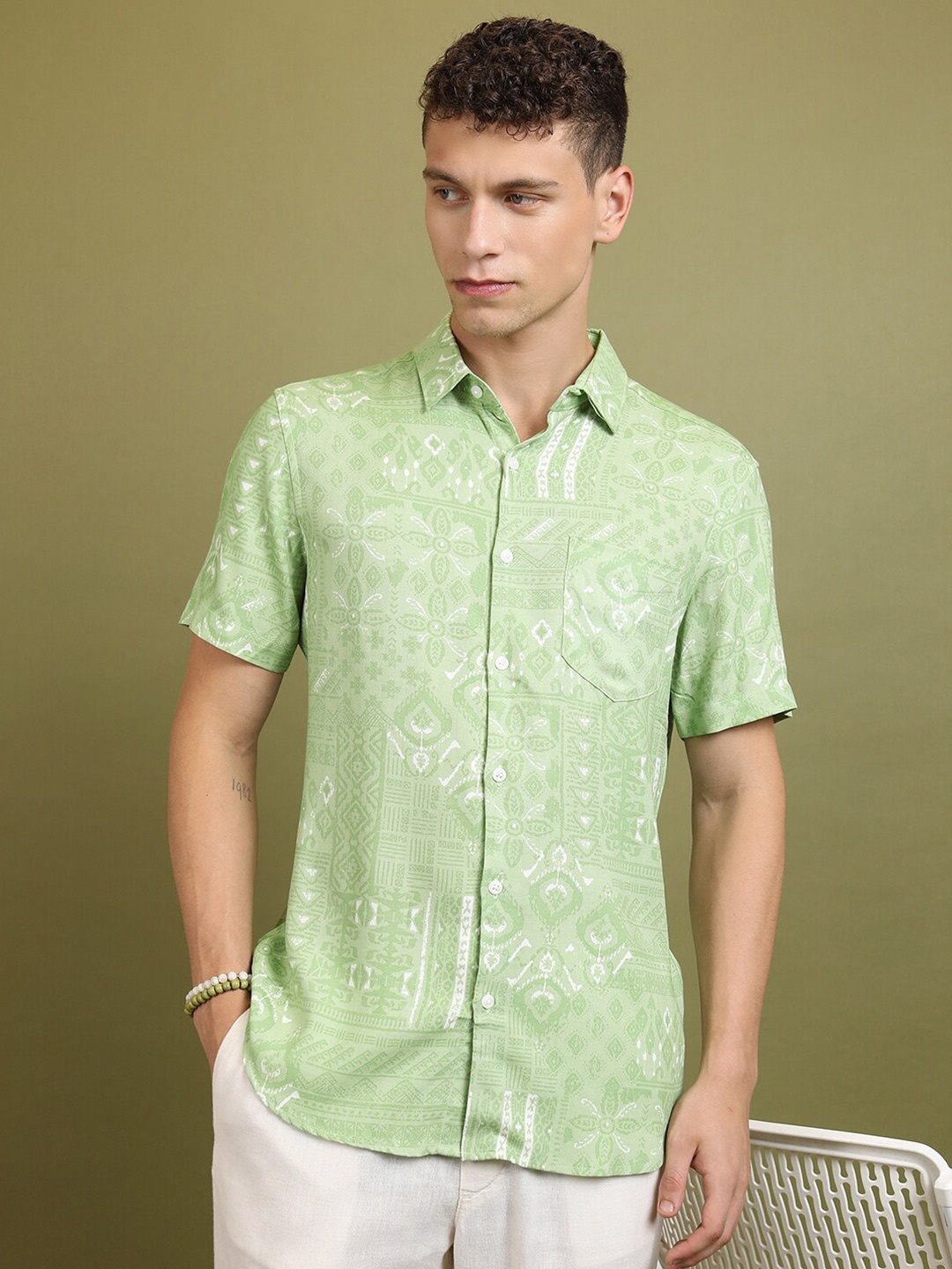

HIGHLANDER Ethnic Motifs Printed Slim Fit Casual Shirt, Green