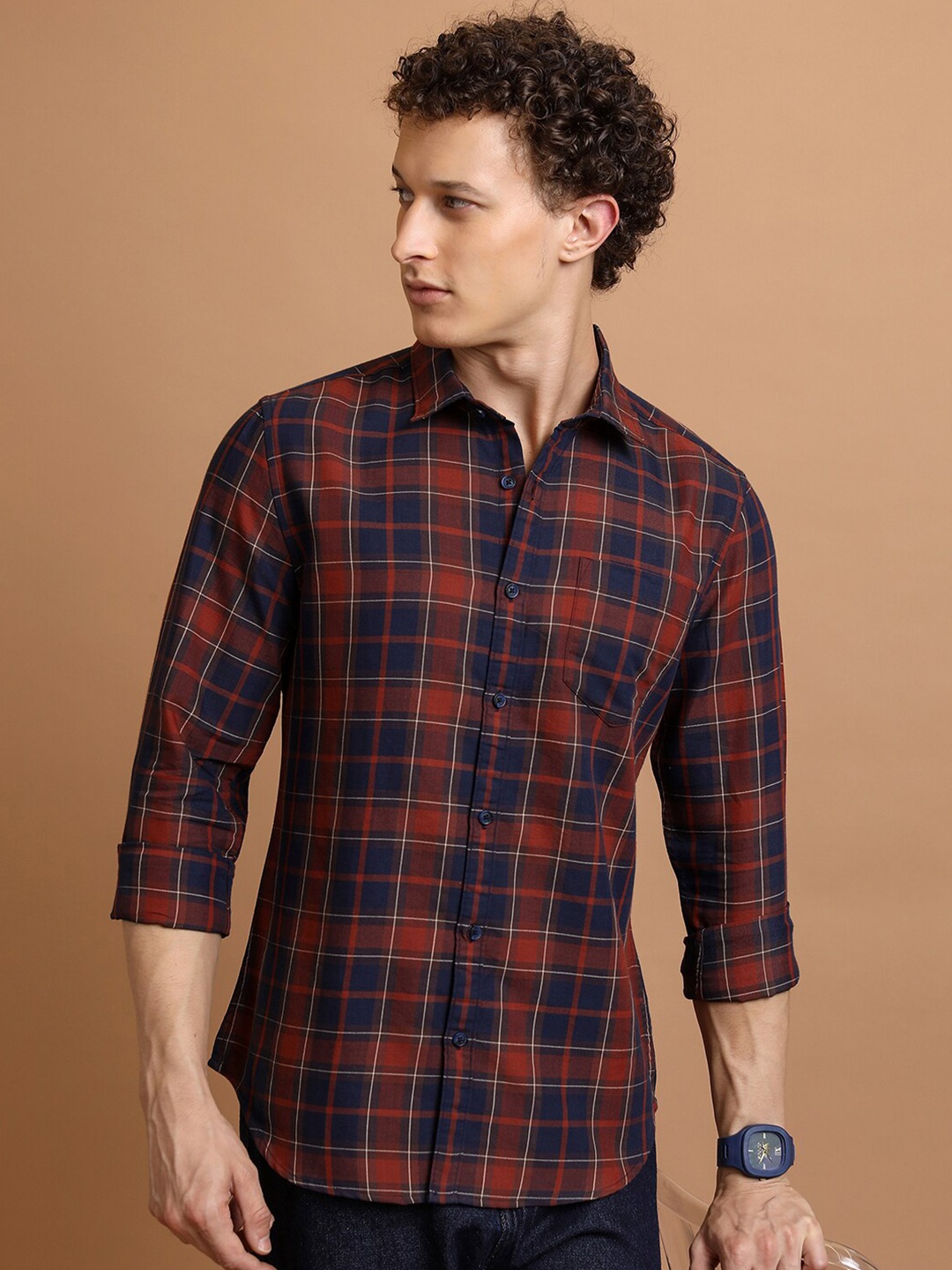 

HIGHLANDER Spread Collar Slim Fit Checked Casual Cotton Shirt, Navy blue