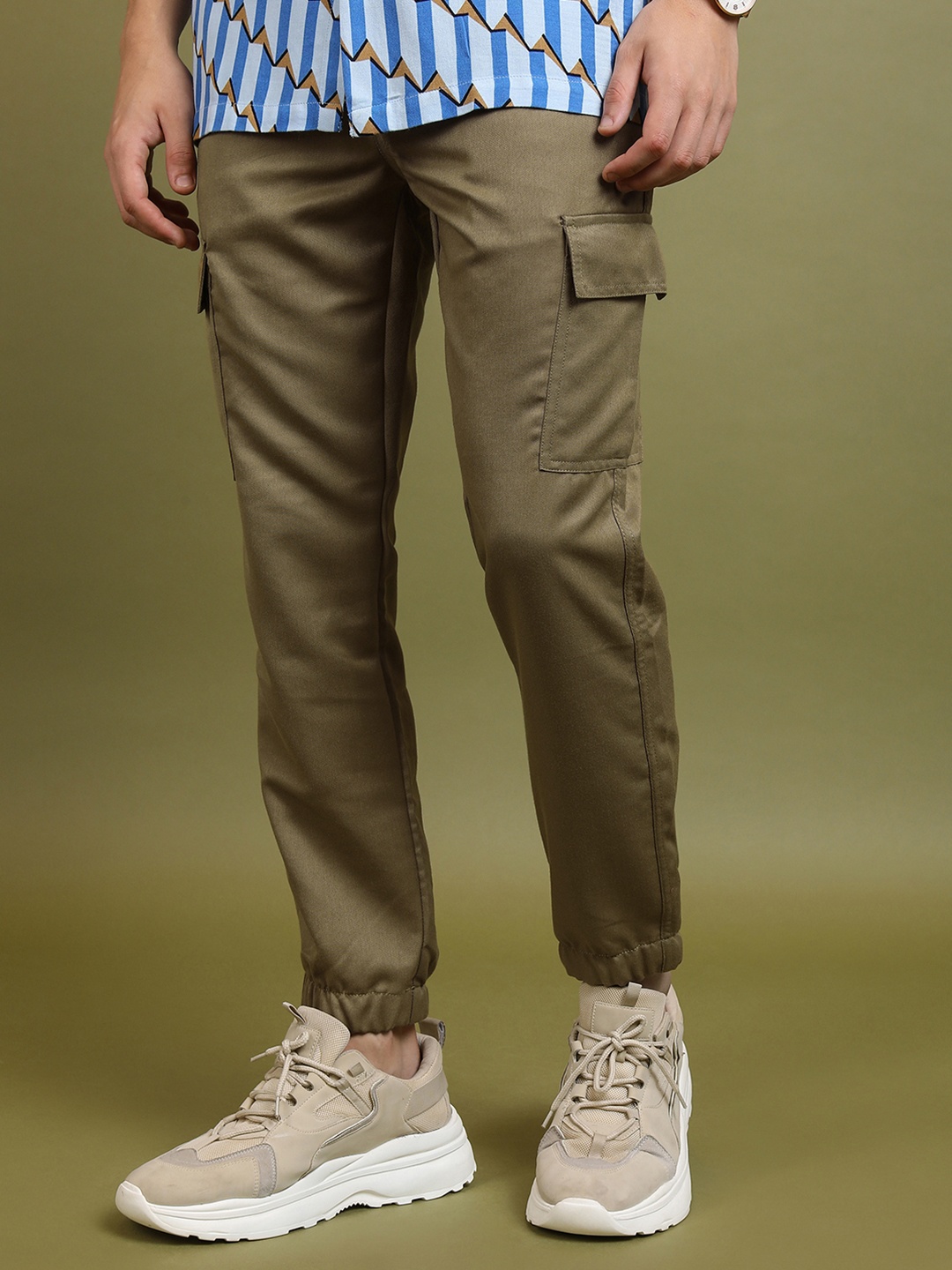 

HIGHLANDER Men Slim Cargo Jogger Trousers, Khaki
