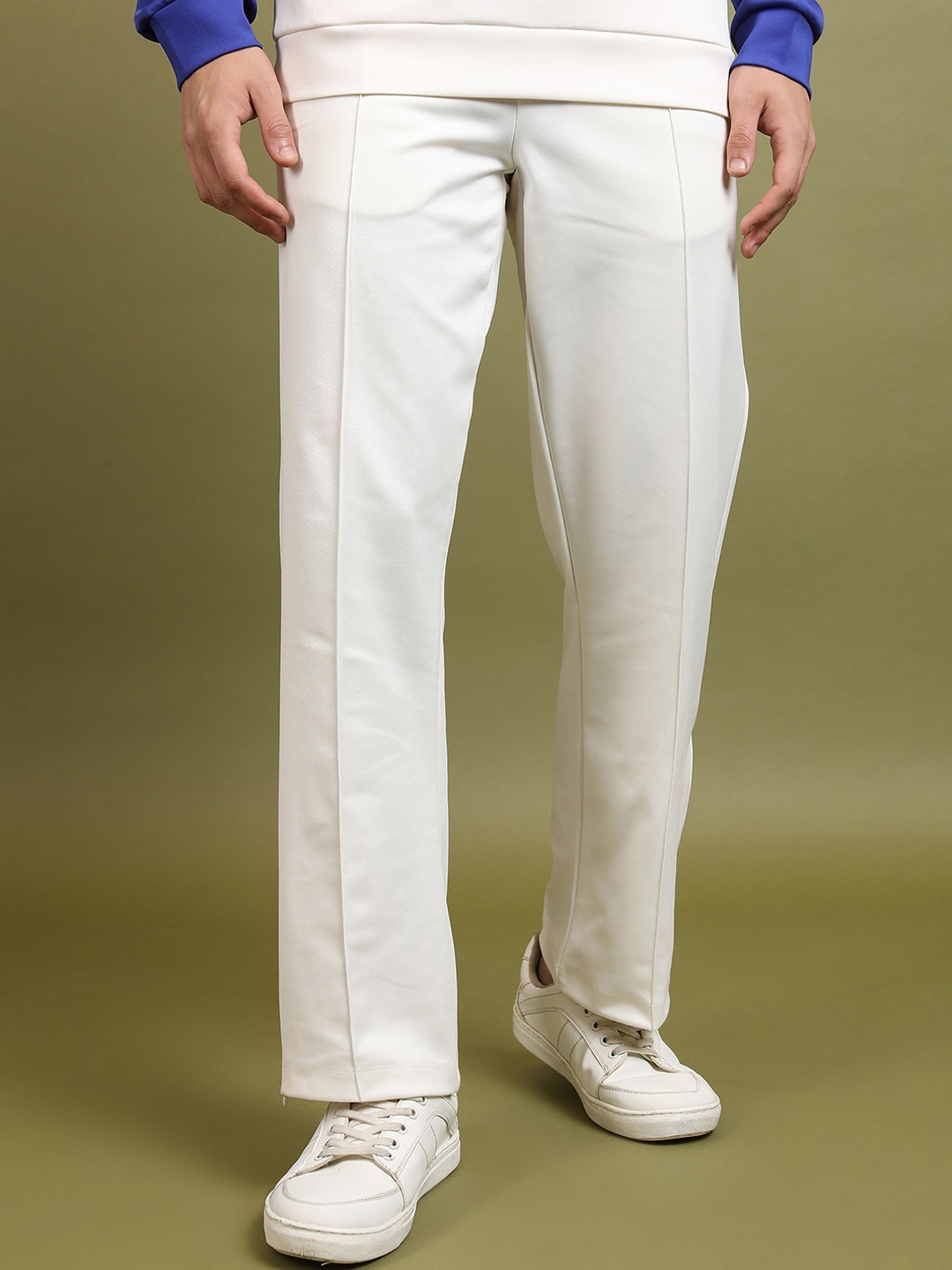 

HIGHLANDER Men Straight Fit Trousers, White