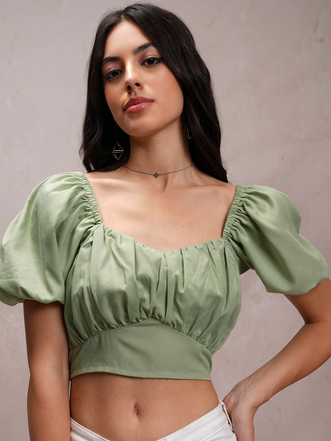 

Tokyo Talkies Green Sweetheart Neck Crop Top