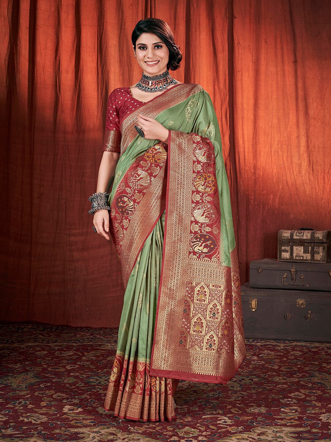 

Kalapushpi Lime Green and Red Silk Zari Weaving Banarasi Saree