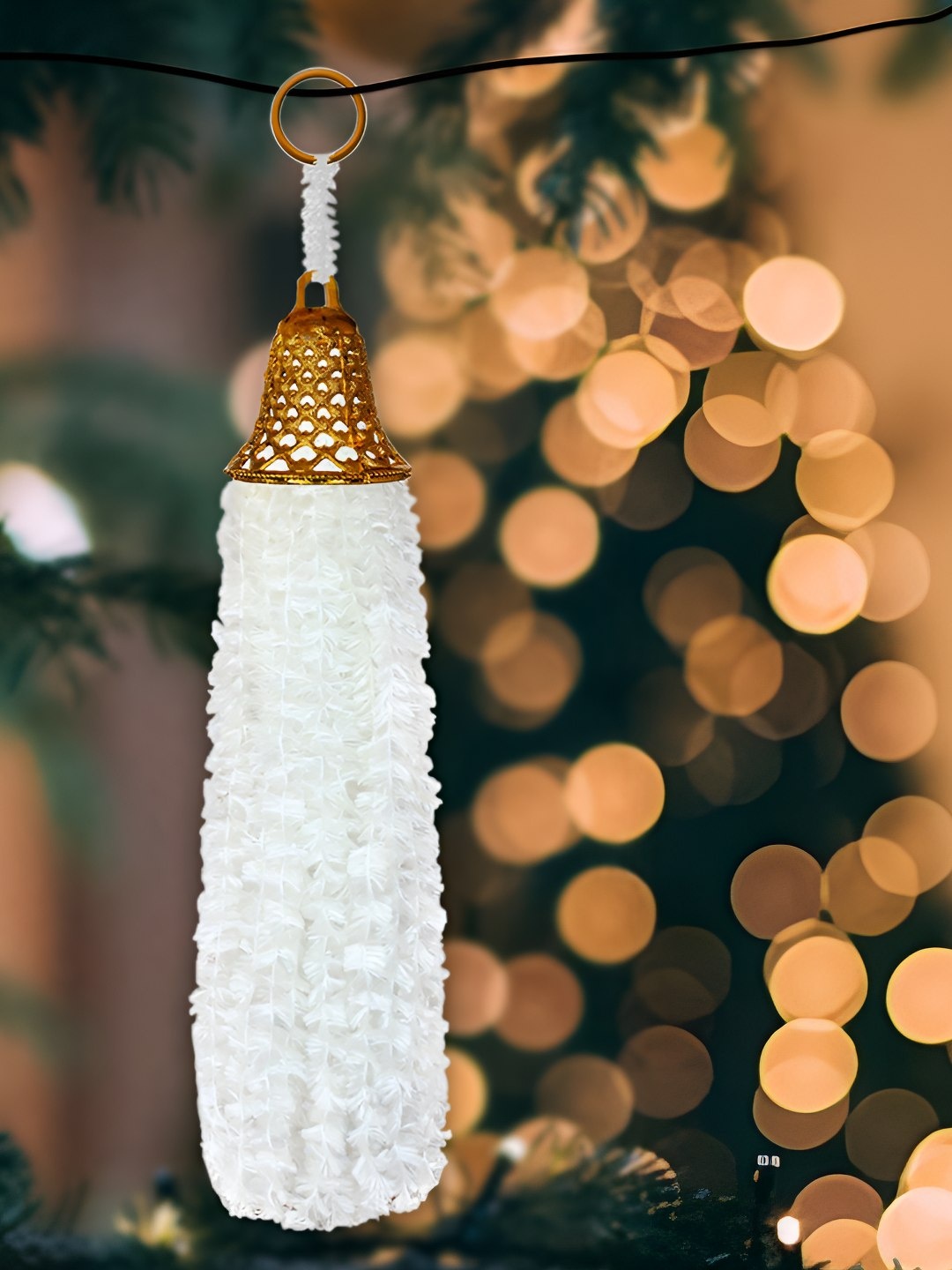 

iHandikart White 10 Pieces Wool Tassels Hanging Garlands Festive Decor