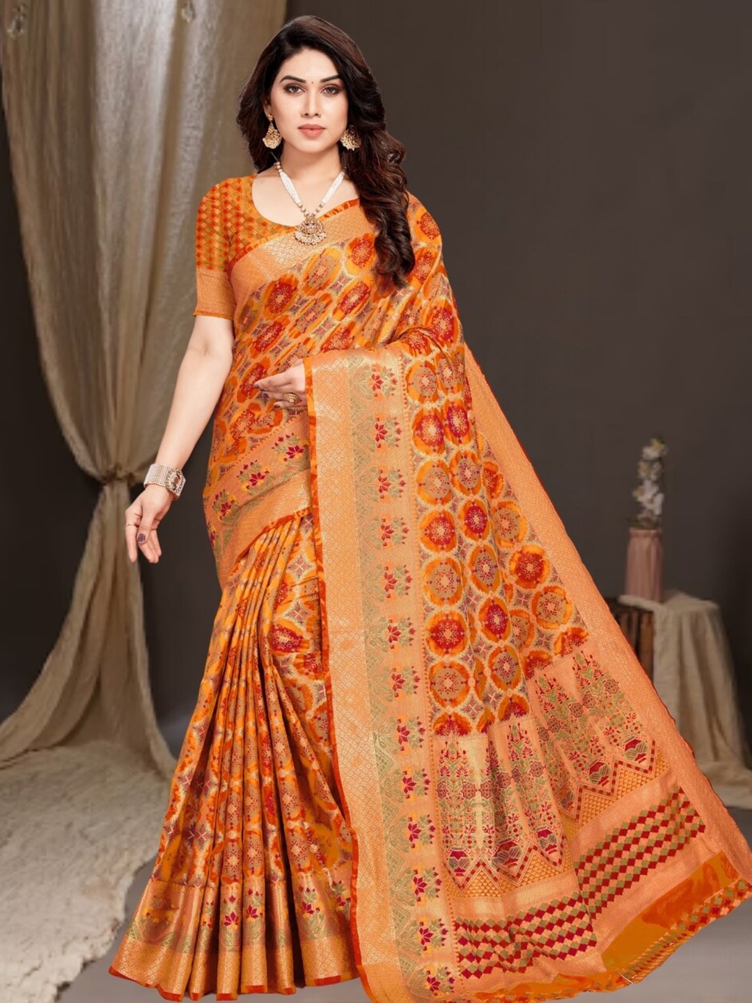 

MAGMINA Ethnic Motifs Woven Design Zari Kanjeevaram Saree, Mustard