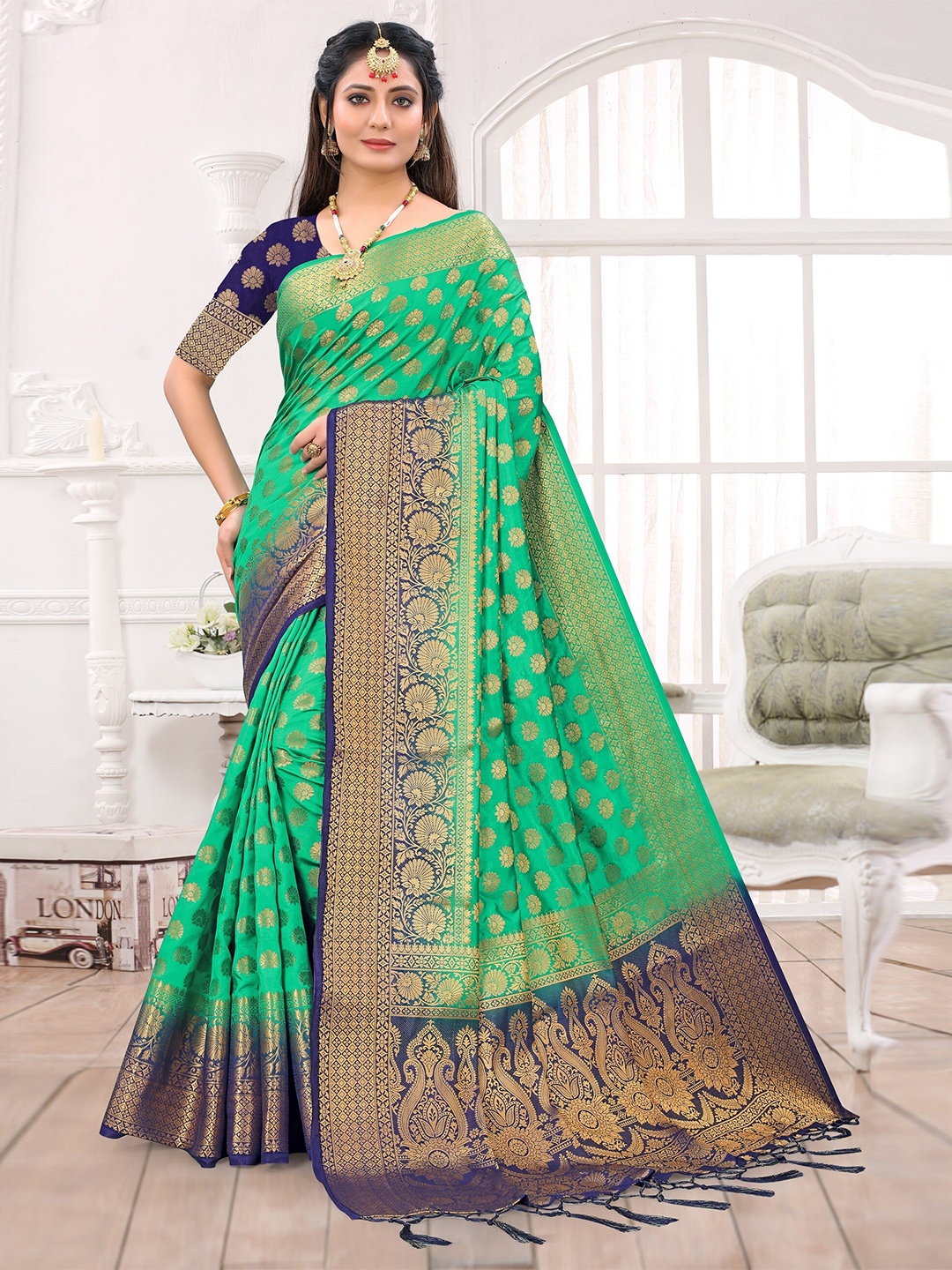 

TIEXA Ethnic Motifs Woven Design Zari Pure Silk Banarasi Saree, Green