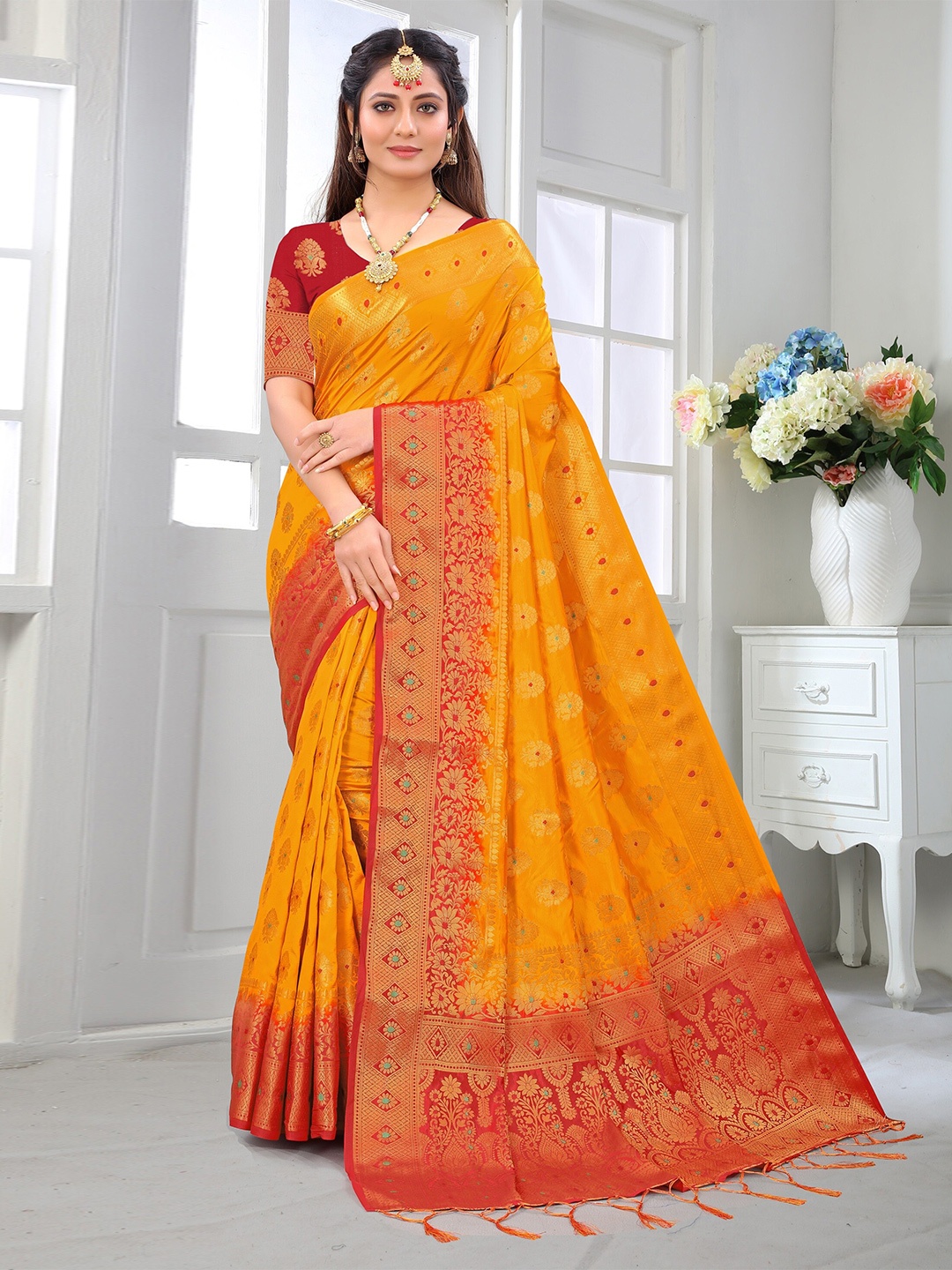 

TIEXA Ethnic Motifs Woven Design Zari Pure Silk Banarasi Saree, Yellow