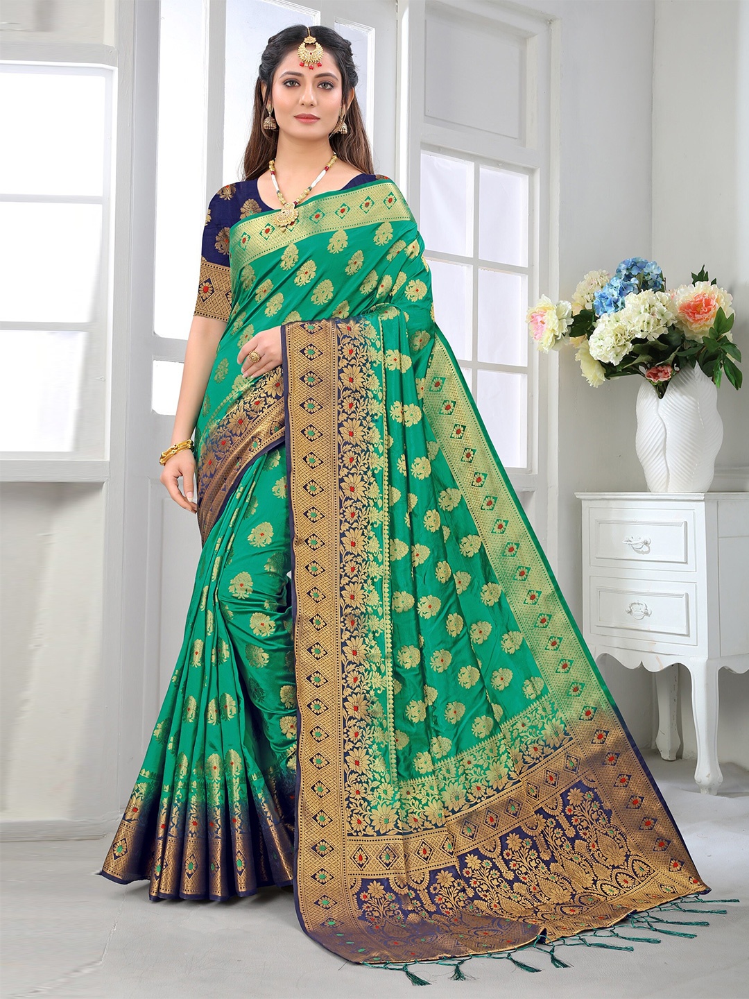 

TIEXA Ethnic Motifs Woven Design Zari Pure Silk Banarasi Saree, Green