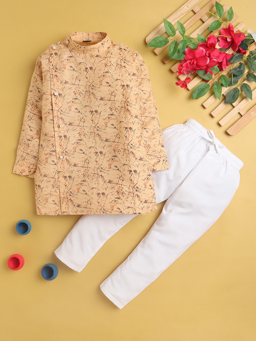 

Jeetethnics Boys Abstract Printed Kurta With Trousers, Beige