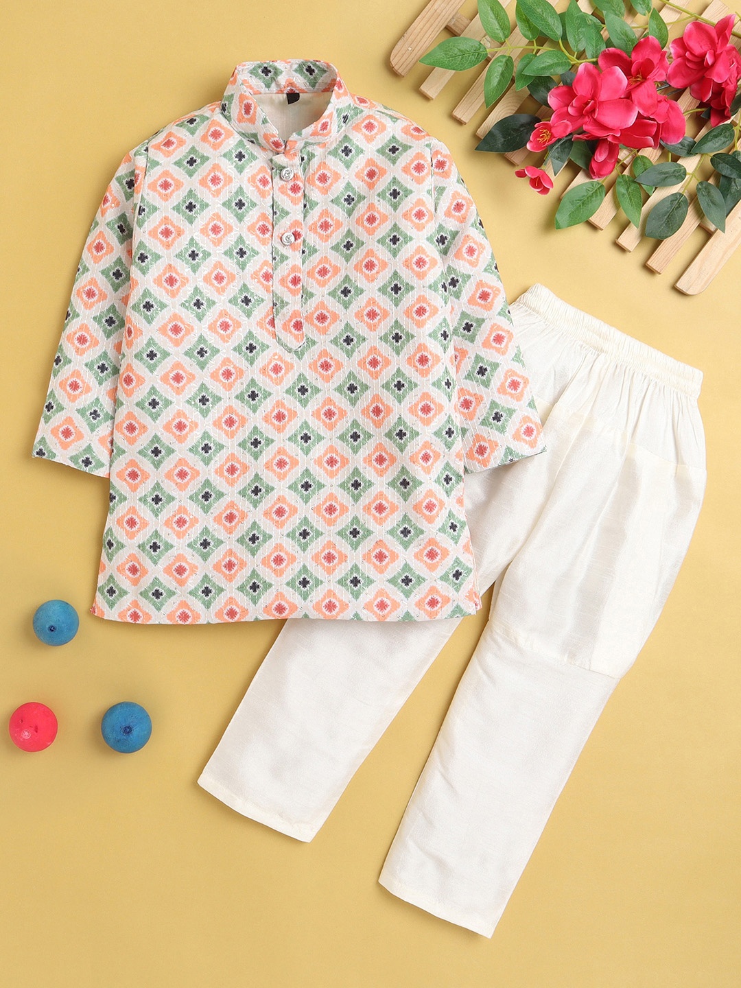 

Jeetethnics Boys Geometric Printed Kurta With Trousers, Orange