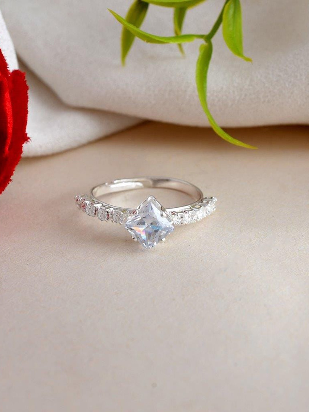 

VOJ Set Of 4 Silver-Plated Studded Adjustable Finger Rings
