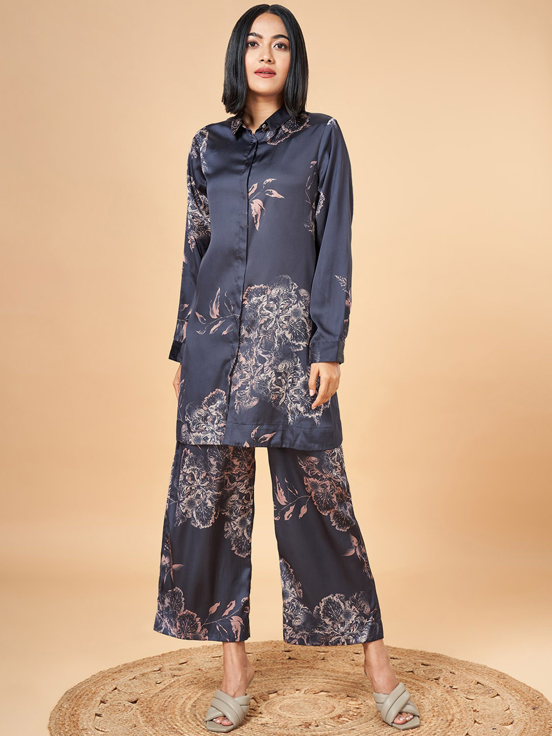 

Marigold Lane Floral Printed Shirt Collar Satin A-Line Kurta with Palazzos, Blue