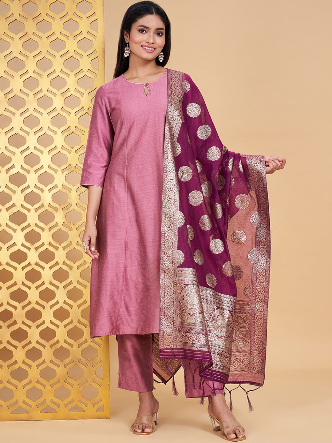 

RANGMANCH BY PANTALOONS Pure Cotton Kurta & Trousers With Dupatta, Burgundy