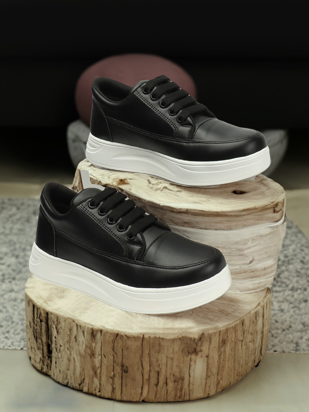 

The Roadster Lifestyle Co. Women Black Comfort Insole Flatforms Sneakers
