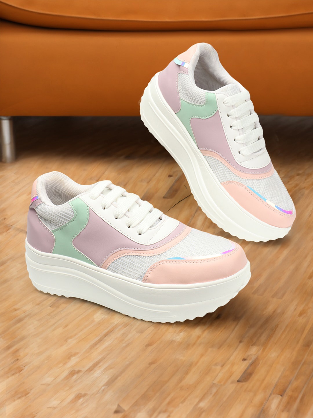 

The Roadster Lifestyle Co. Women White & Purple Colourblocked Flatform Sneakers