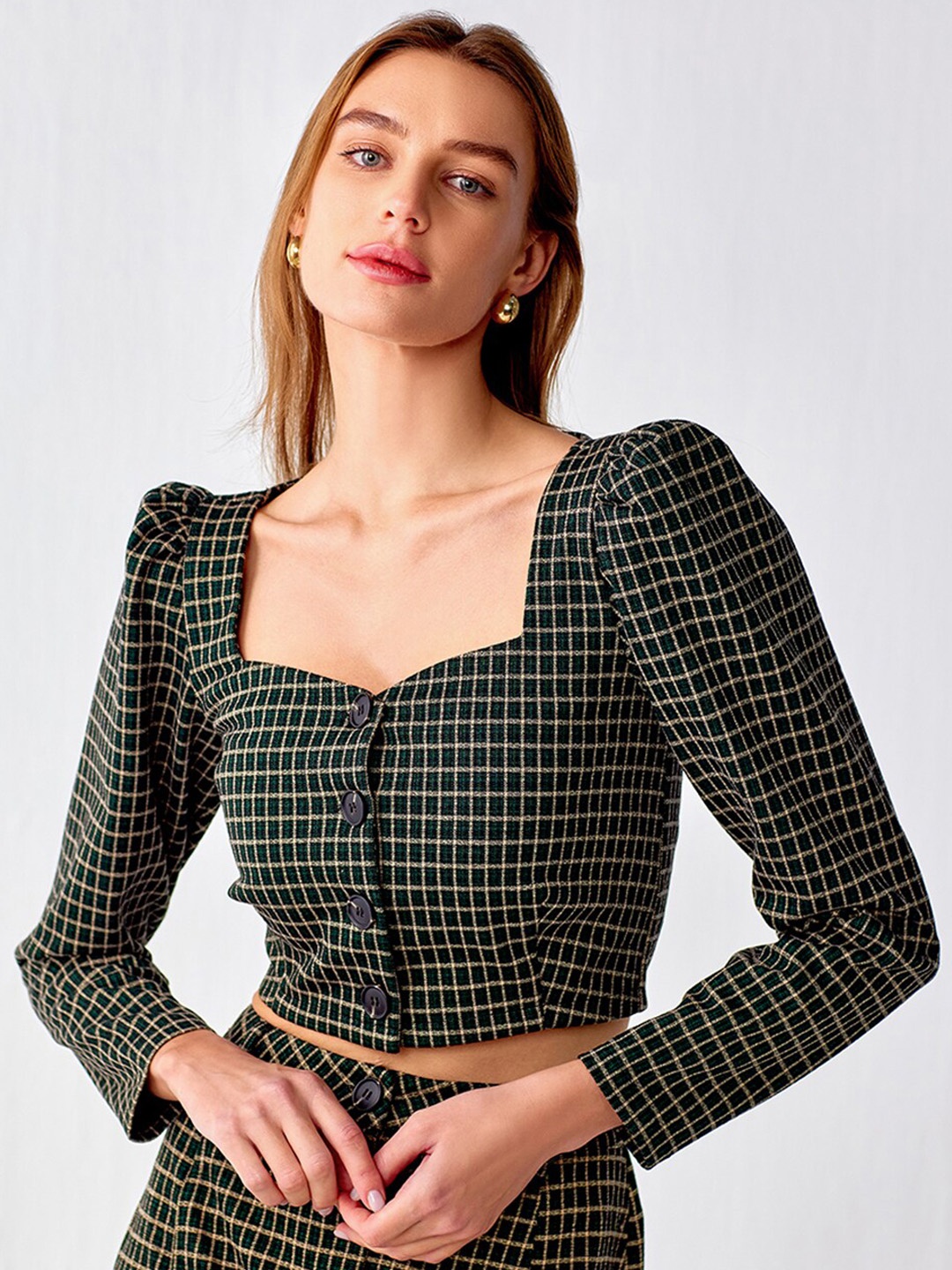 

COVER STORY Green Checked Crop Top