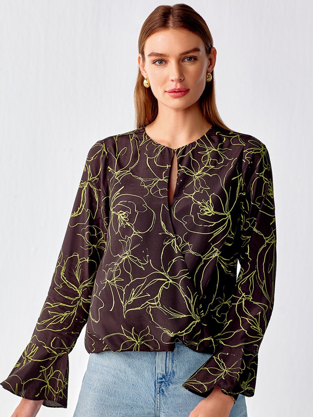 

COVER STORY Floral Printed Bell Sleeves Keyhole Neck Top, Olive