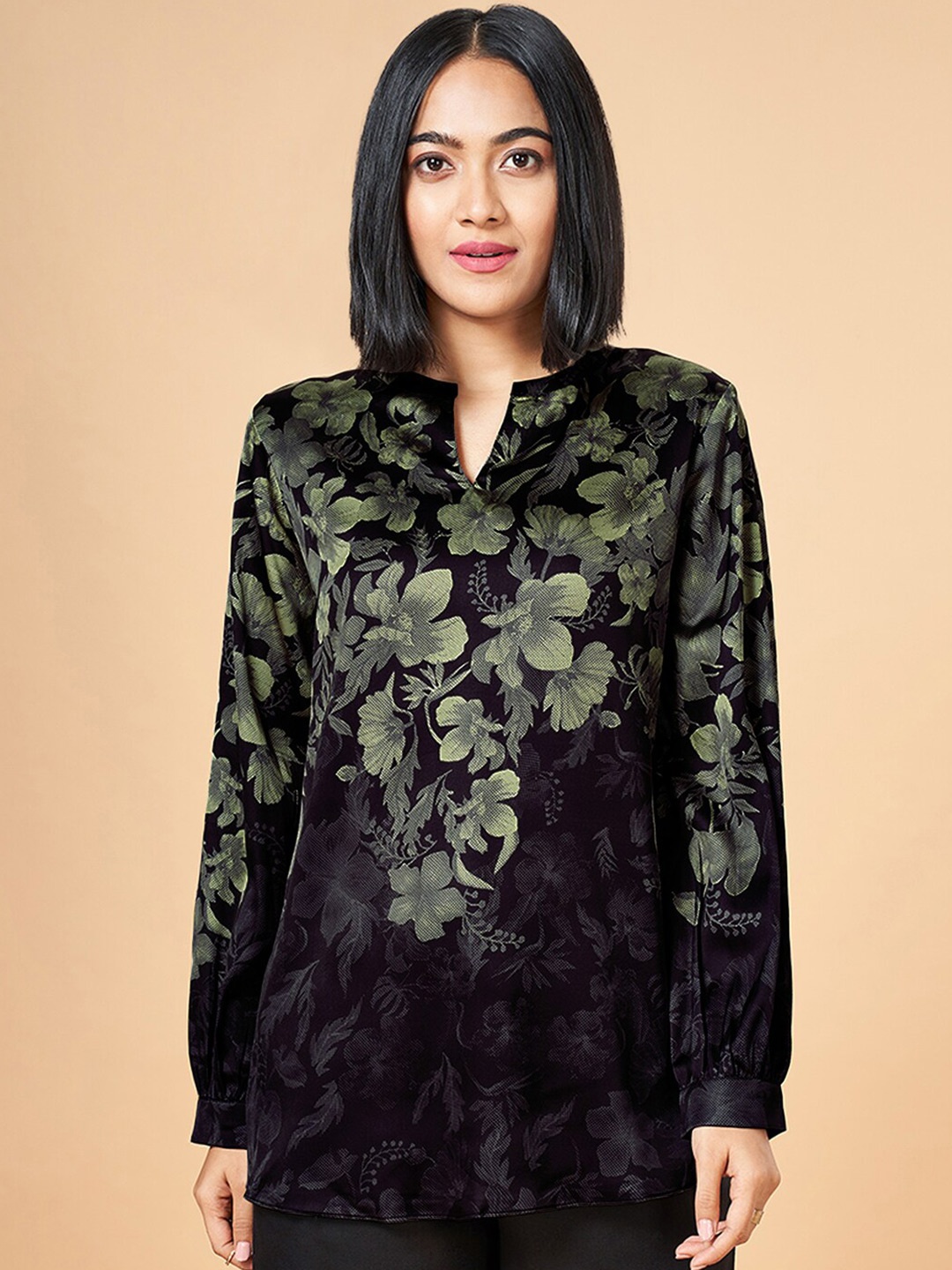 

Marigold Lane Floral Printed Mandarin Collar Tunic, Black