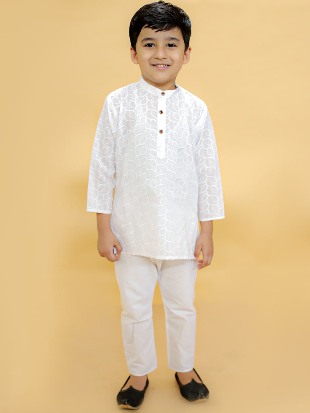 

BAESD Infant Boys Floral Embroidered Chikankari Pure Cotton Kurta with Pyjamas, White