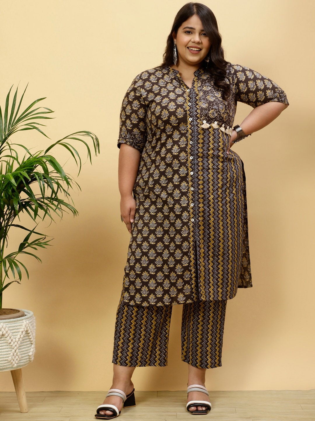 

Jaipur Kurti Plus Size Ethnic Motifs Printed Pure Cotton Kurta with Trousers, Grey