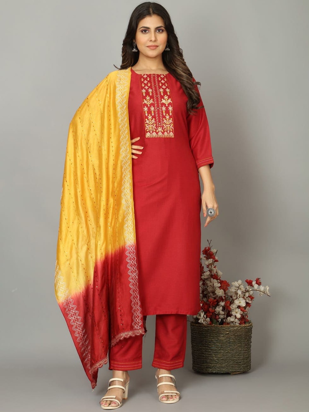 

OEQUAL Ethnic Motifs Yoke Embroidered Pure Cotton Straight Kurta & Trouser With Dupatta, Red