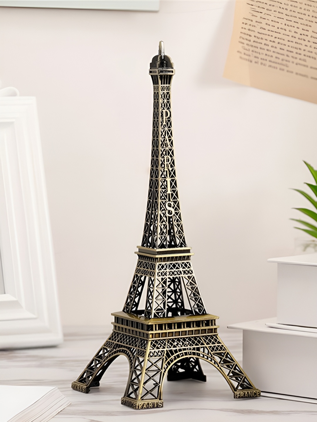 

Elegant Lifestyle Metallic Toned Figurine Showpiece