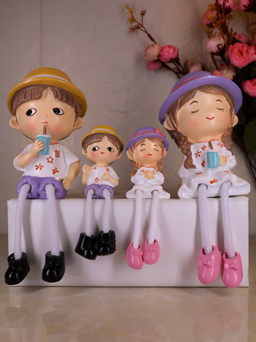 

Elegant Lifestyle White & Purple Polyresin Figurine Showpiece