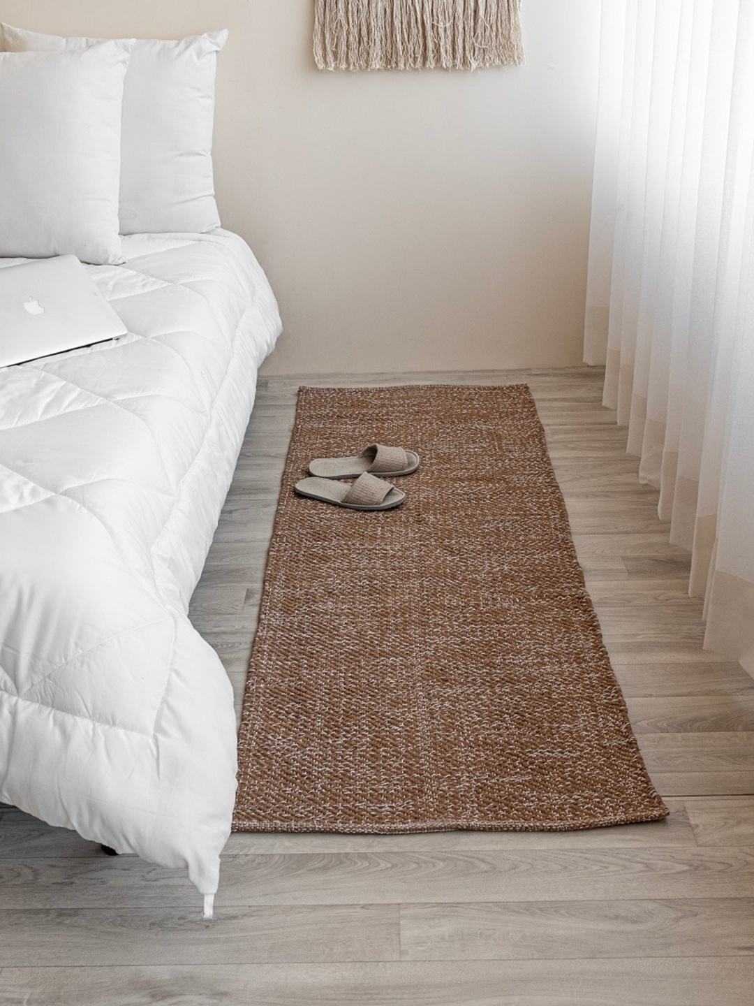 

HOMEMONDE Tan & White Bohemian Herringbone Reversible Cotton Carpet