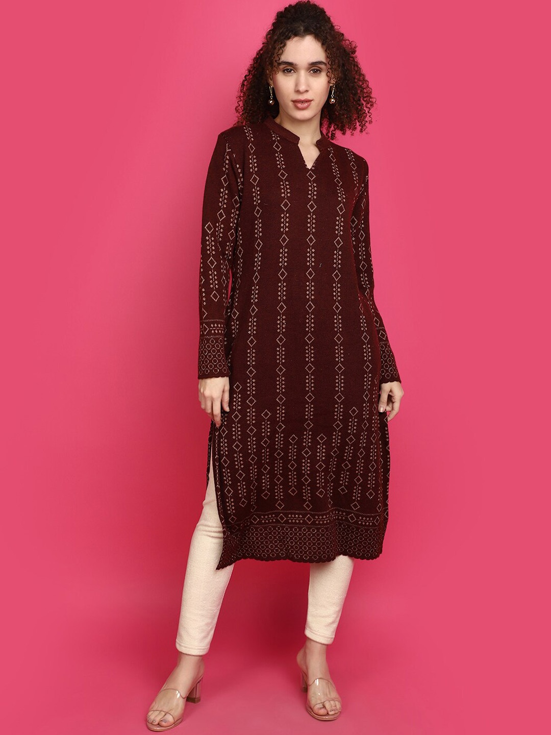 

V-Mart Geometric Woven Design Mandarin Collar Cotton Straight Kurta, Maroon