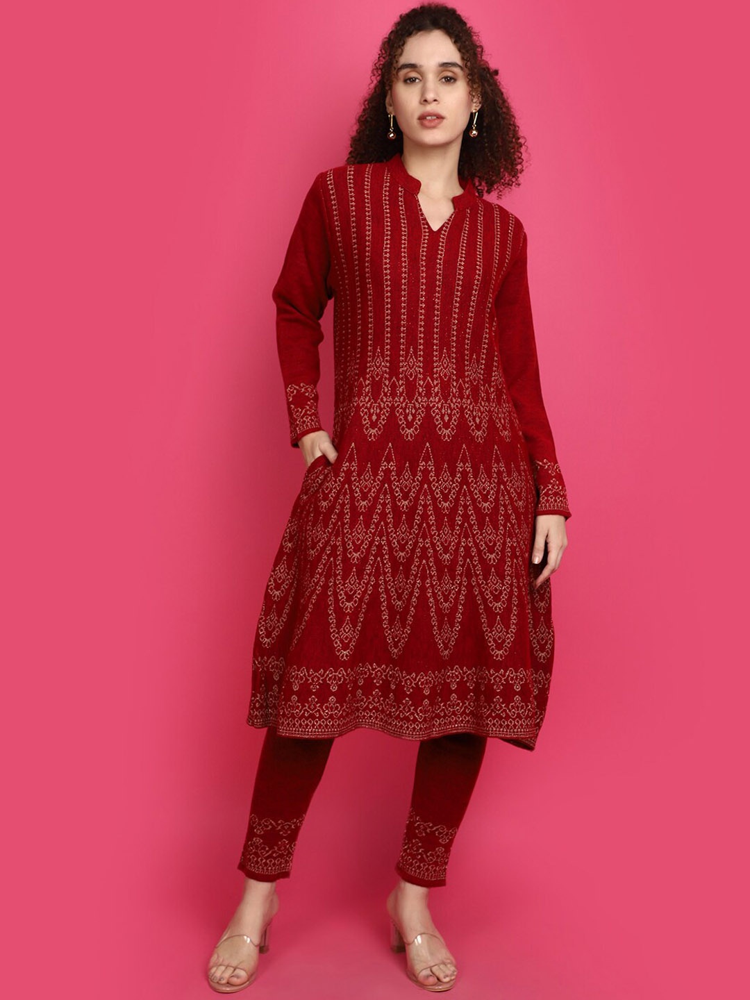 

V-Mart Ethnic Motifs Woven Design Mandarin Collar Kurta, Red