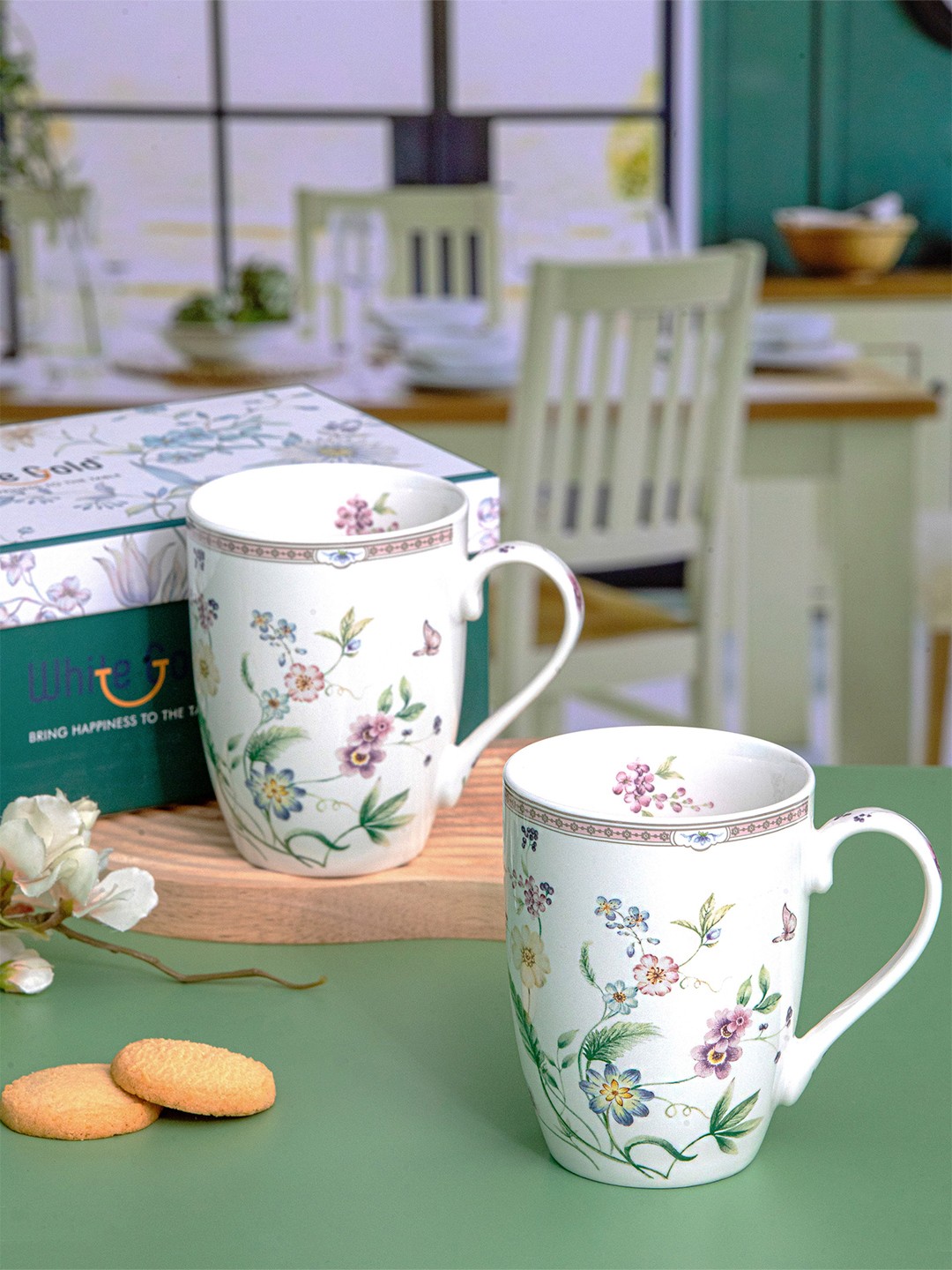 

White Gold White & Green 2 Pieces Floral Printed Porcelain Matte Mugs 320 ML Each