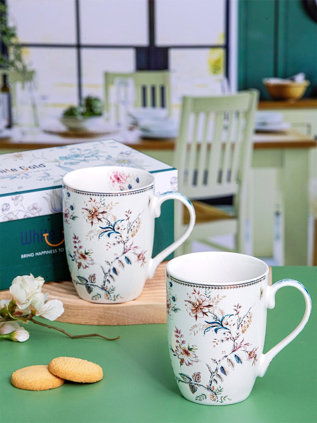 

White Gold White & Green 2 Pieces Floral Printed Porcelain Matte Mugs 320 ML Each