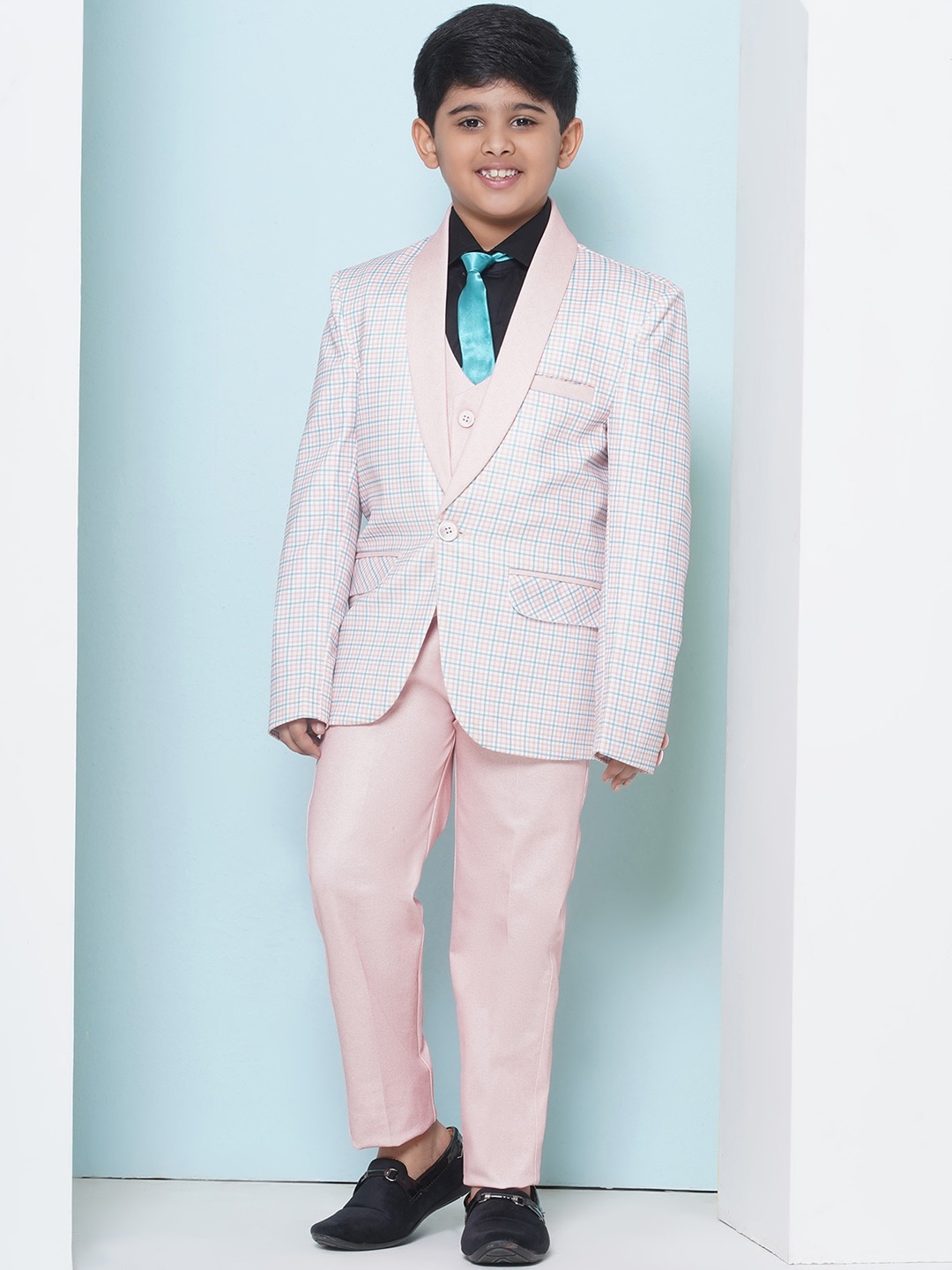 

Aj DEZInES Boys 5-pcs Checked Suit Set, Peach
