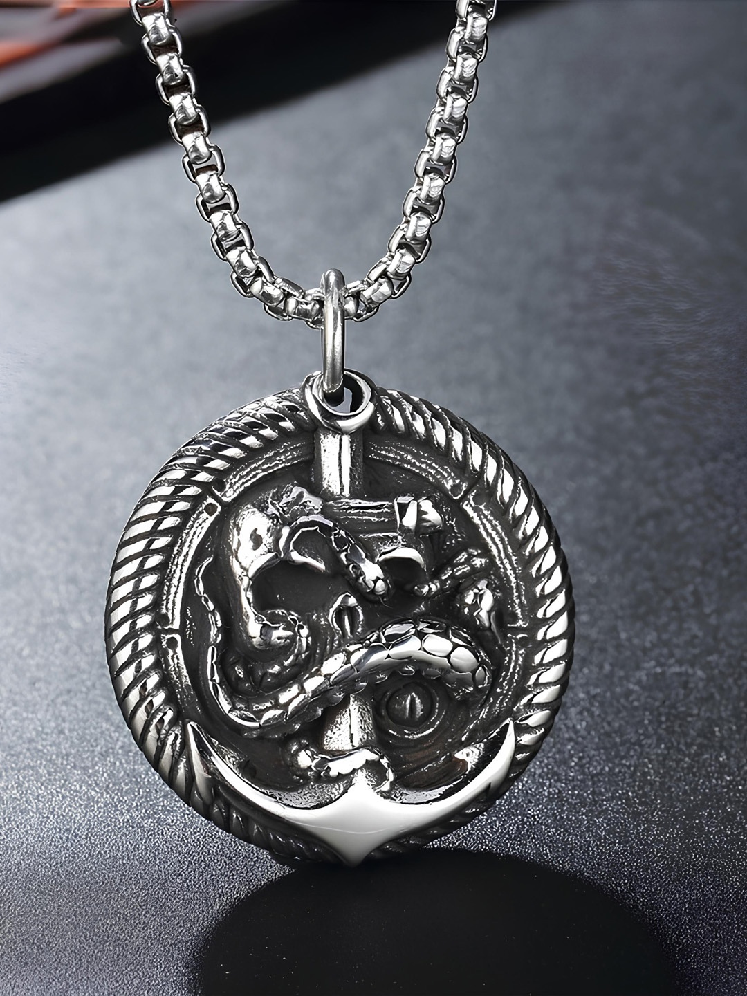 

KARISHMA KREATIONS Silver-Plated Skull Pendant With Chain