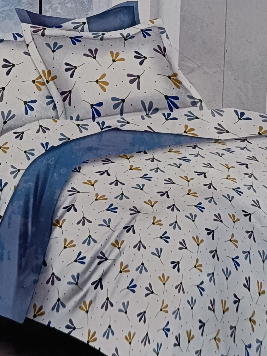 

Signature White & Blue 4 Pieces Floral Printed Pure Cotton Bedding Set