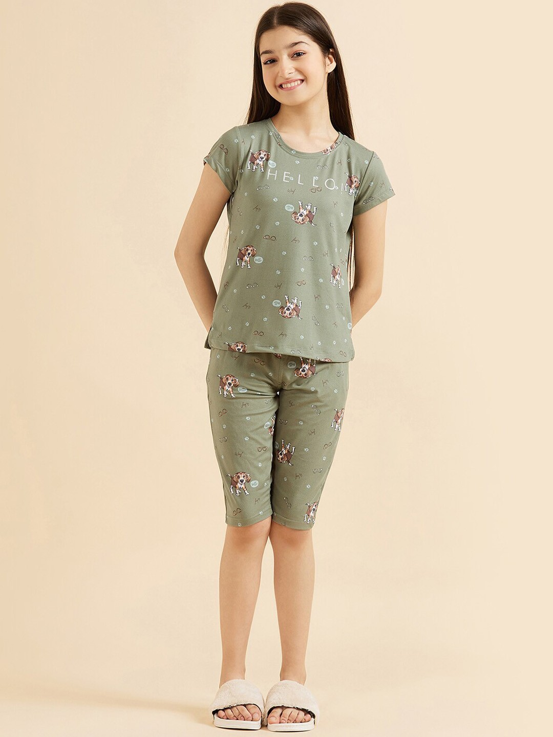 

Sweet Dreams Girls Conversational Printed T-shirt With Capris, Green