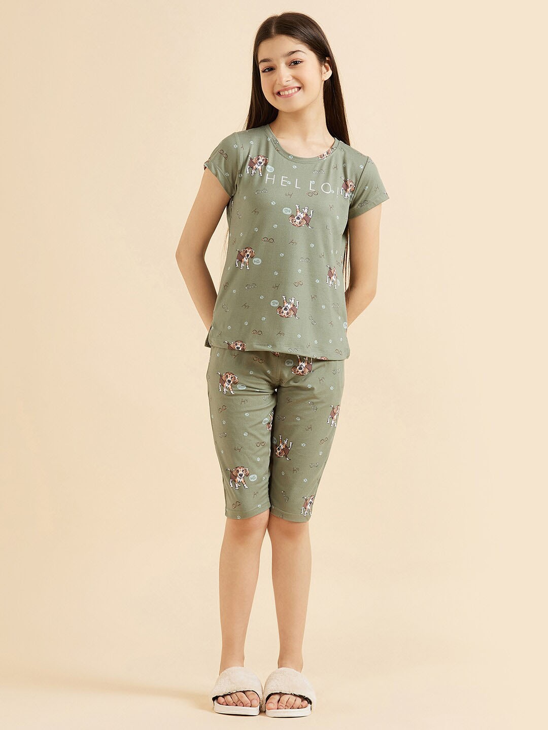 

Sweet Dreams Girls Conversational Printed T-shirt With Capris, Green