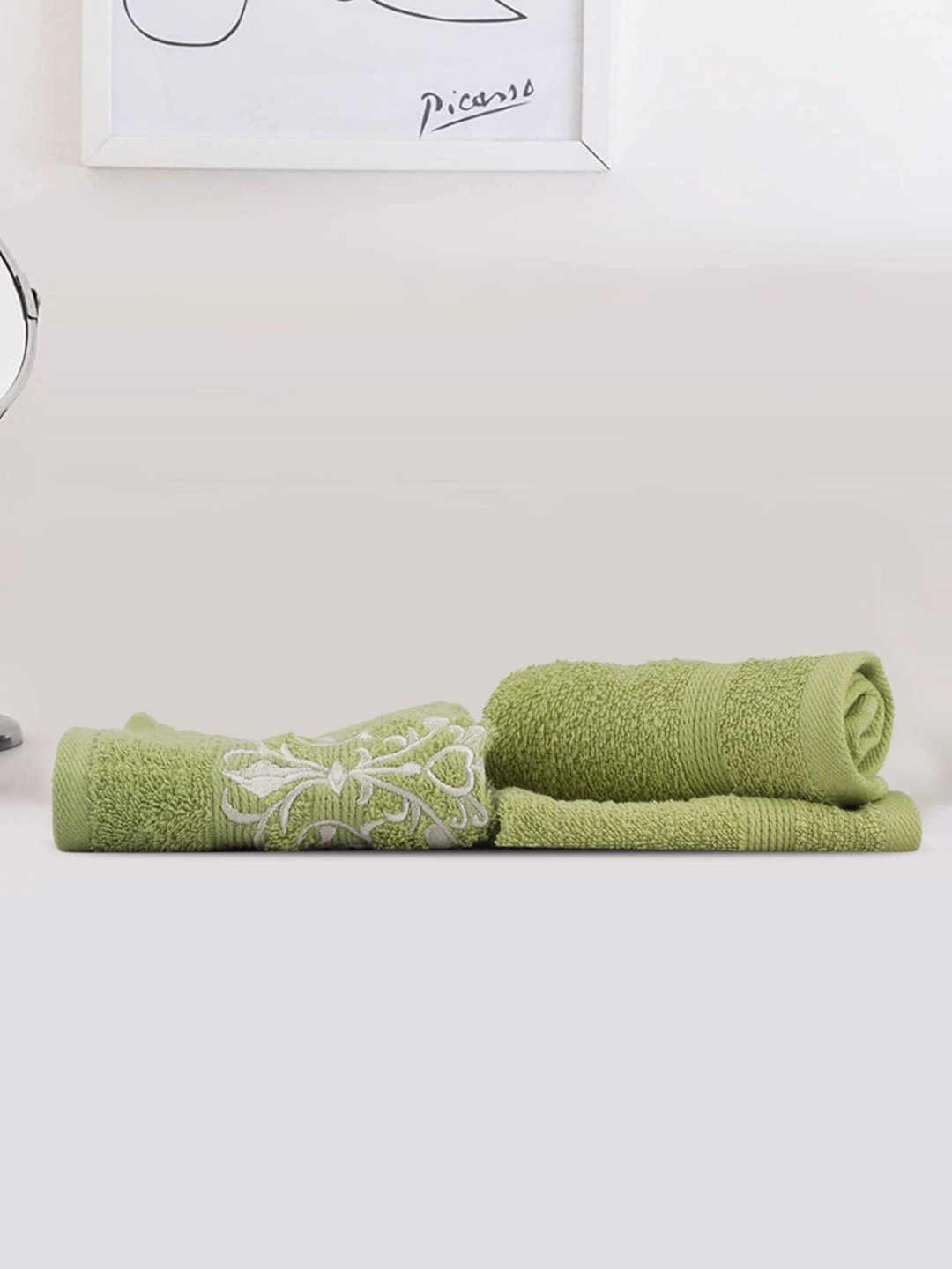 

LUSH & BEYOND Green & White 3Pcs 500 GSM Towel Set