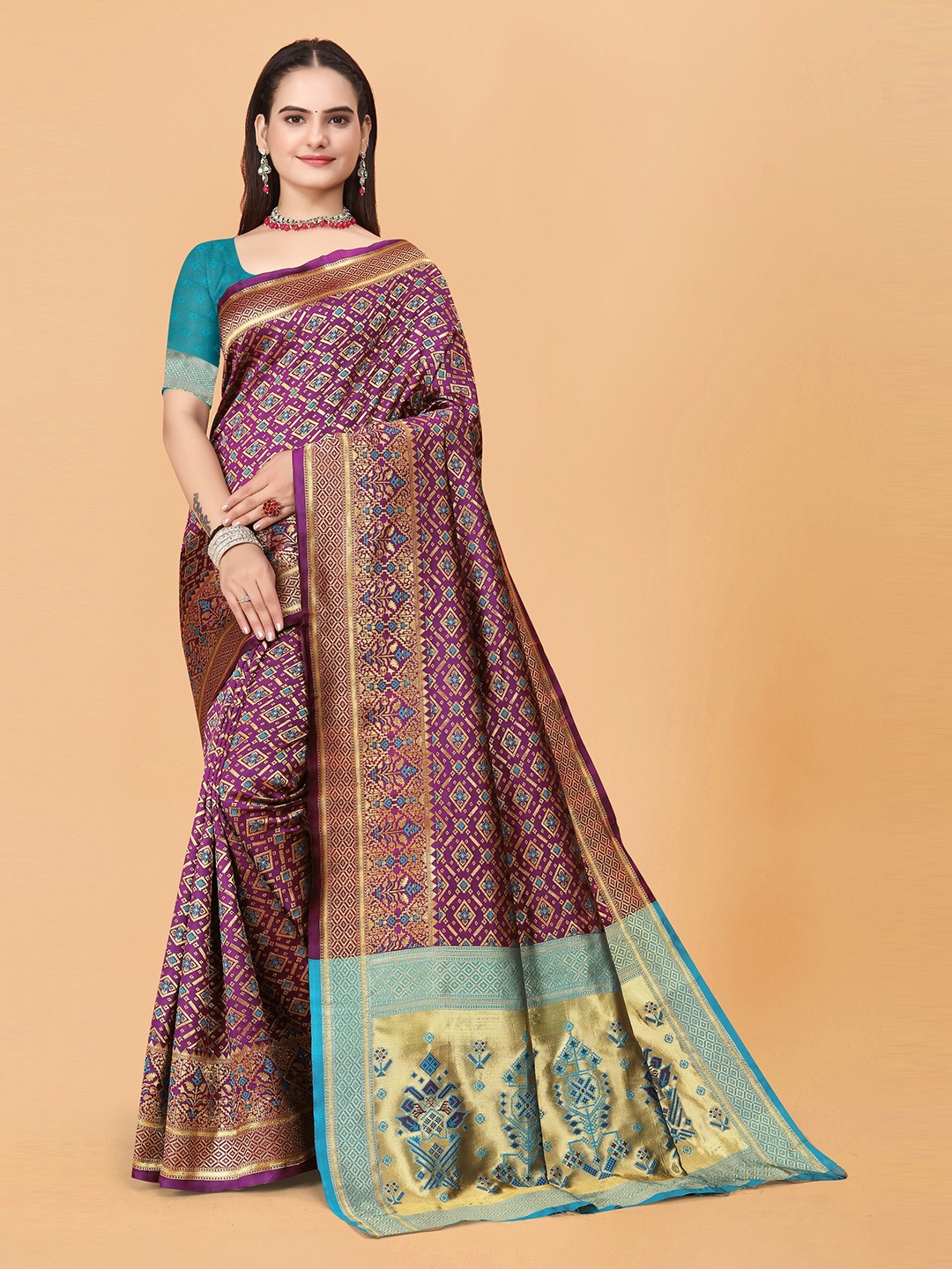 

MUKHITA Ethnic Motifs Woven Design Banarasi Saree, Purple
