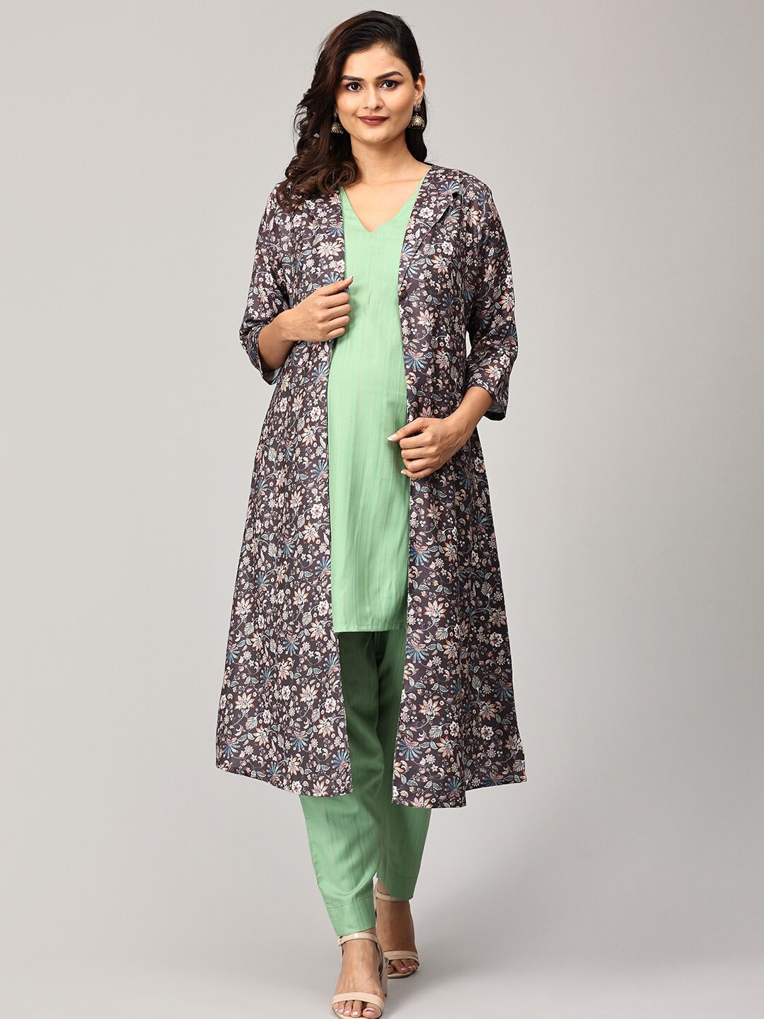 

The Mom Store Maternity V-Neck Kurta & Trouser With Shrug, Green