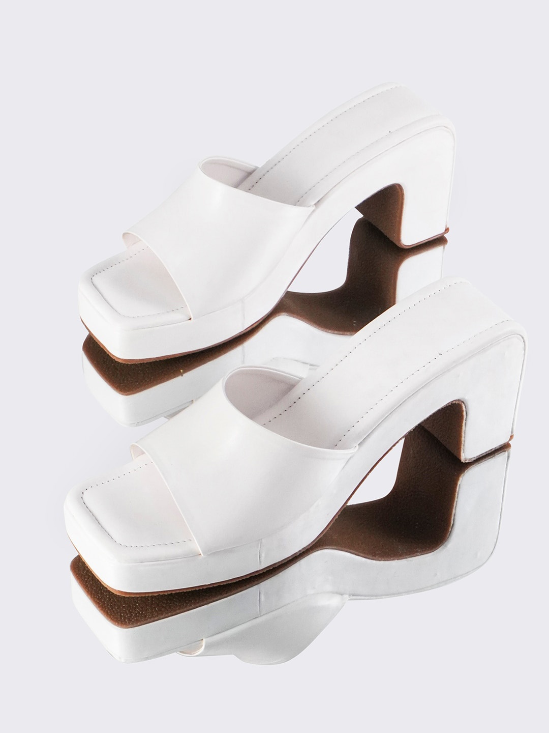 

THE WHITE POLE Open Toe Party Block Heels